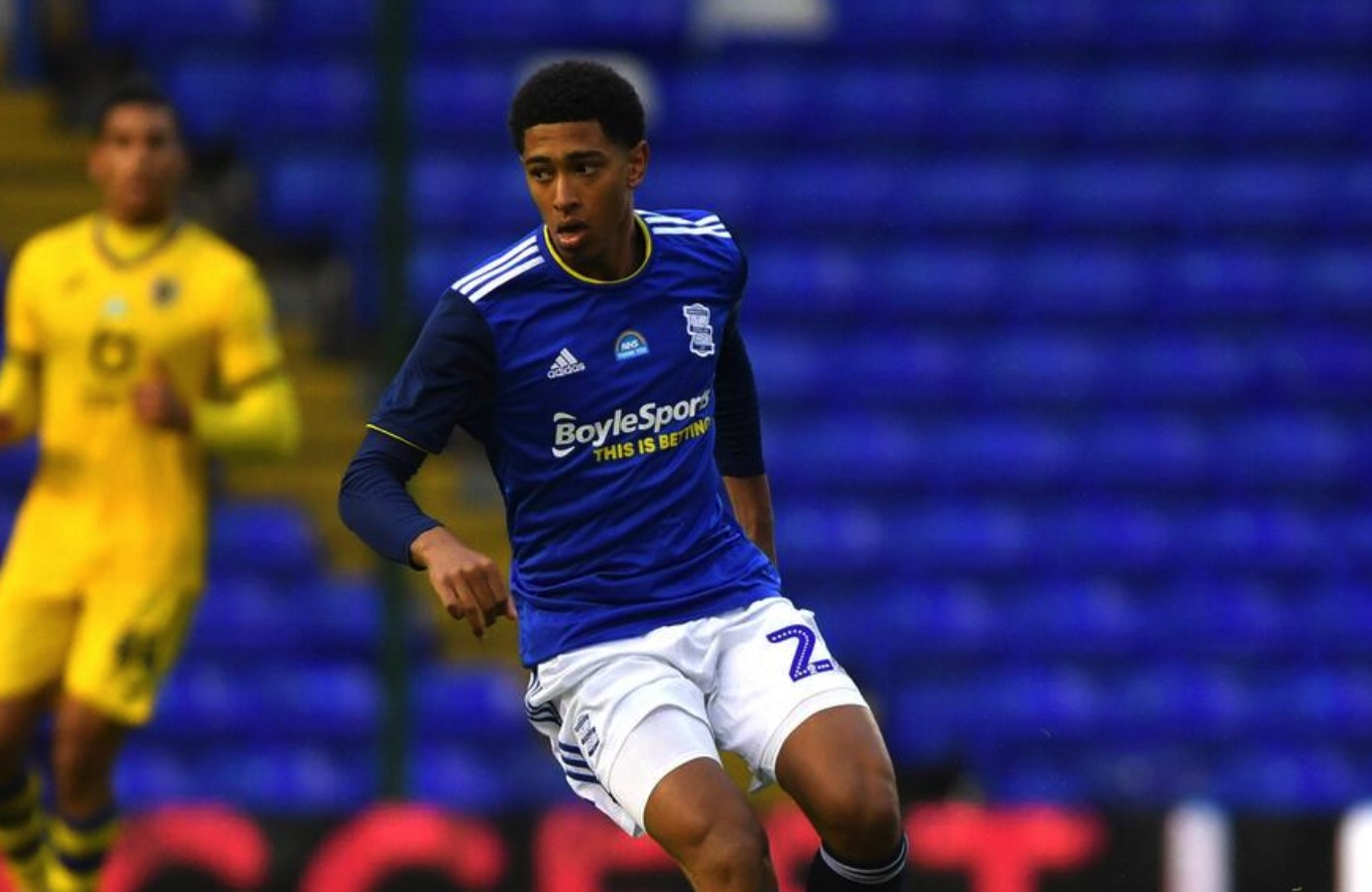 获黄金球拍仅10天，28岁樊振东再迎喜讯，努力多年成父亲最大骄傲（夺得黄金球拍仅十天，28岁樊振东再传喜讯，多年拼搏成父亲最大的骄傲）