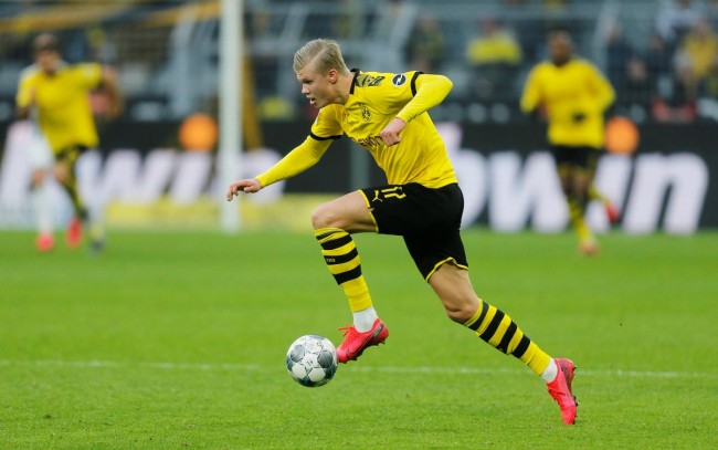 世体：巴萨还没有收到对特狮的报价，他们希望他先彻底康复（世界体育报：巴萨尚未接到特尔施特根的报价，俱乐部更希望他先完全康复）