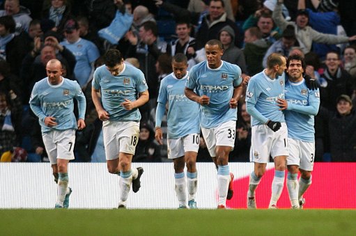 中超联赛总结：积分榜前三分析,（中超赛季盘点：积分榜前三深度解析）