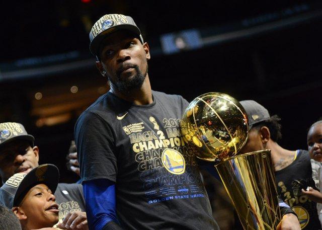 世界杯官方分档：所有附加赛球队分入第四档，12月6日1点抽签（世界杯官方公布分档：附加赛球队全部列入第四档，抽签定于12月6日凌晨1点进行）