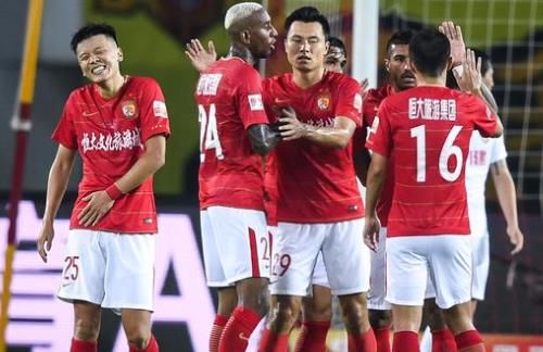 意媒：年薪300万欧的麦肯尼希望涨薪续约，但尤文不愿意接受（意媒：年薪300万欧的麦肯尼盼加薪续约，尤文暂不接受）